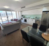 just listed Bolton St. 1br 350m walk to Newcastle beach  Wifi end Eand - Melbourne Tourism