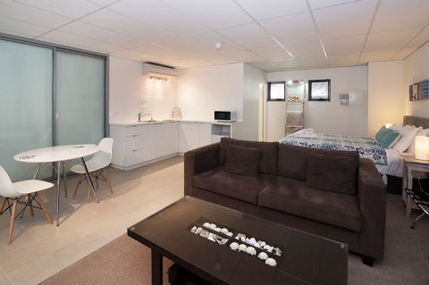 Pegasus Apartments - Melbourne Tourism 0