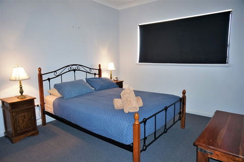 Ningaloo Breeze Villa 6 - Melbourne Tourism 3
