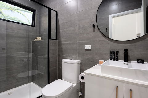 CARLISLE Bright Townhouse In Great Location - Melbourne Tourism 1