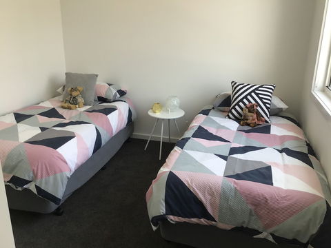 Discover Beach Retreat - Melbourne Tourism 1