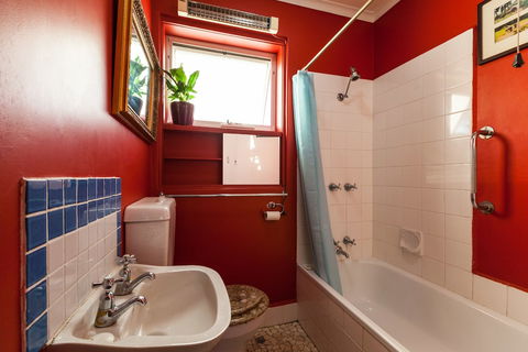 ELEANOR, 1BDR Fitzroy North Apartment - Melbourne Tourism 1