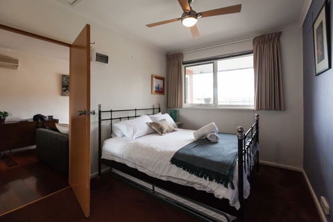 ELEANOR, 1BDR Fitzroy North Apartment - Melbourne Tourism 6