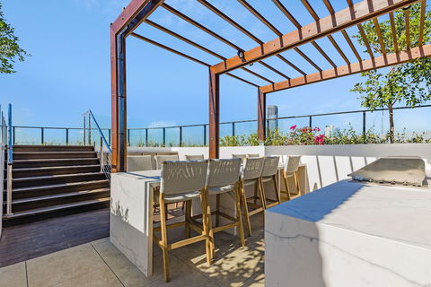 FV Dream 2 BED Apt+ Pool+ Free Parking Qfv211-16 - Melbourne Tourism 0