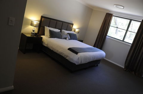 Riverside Oaks Golf Resort - Melbourne Tourism 2