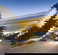 Ramada by Wyndham Diplomat Canberra - Melbourne Tourism