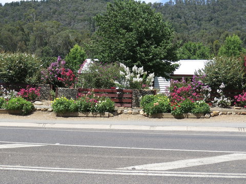 Gatekeepers Traditional Bed & Breakfast - Melbourne Tourism 1