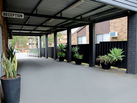 Elizabeth Motor Inn - Melbourne Tourism 1