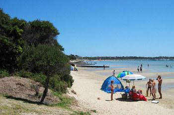 Bayside Vacations - Melbourne Tourism 0