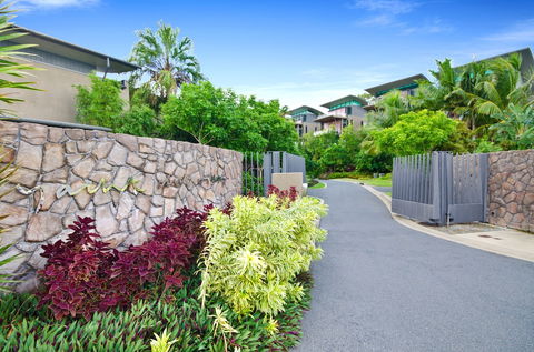 Yacht Club Villa 33-Serenity-Ocean Views With Golf Buggy - Melbourne Tourism 1