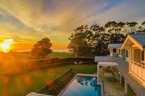 Your Luxury Escape - Trig Point - Melbourne Tourism 1