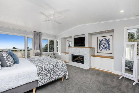 Your Luxury Escape - Trig Point - Melbourne Tourism 4