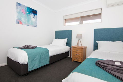 Jurien Bay Motel Apartments - Melbourne Tourism 4
