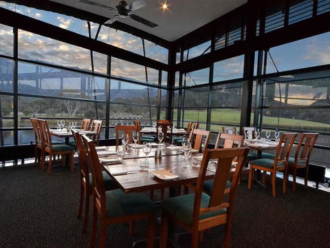 Kickenback Lodge - Melbourne Tourism 4