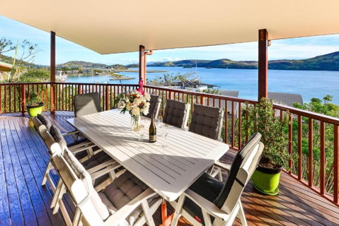NEWLY BEAUTFULLY RENOVATED 16 The Casuarina 3 Bedroom House With 180 Degree Ocean Views - Melbourne Tourism 2