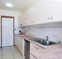 16 The Moorings 4 Cromarty Road Waterfront property with Pool  Air conditioning - Melbourne Tourism