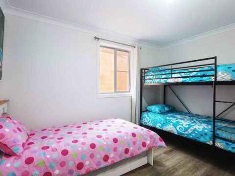 Sunrise Waters 2 / 63 Soldiers Point Road Stunning Waterfront Property - Melbourne Tourism 4