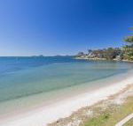Sunrise Waters 2 / 63 Soldiers Point Road stunning waterfront property - Melbourne Tourism