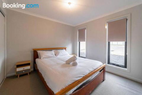 Averys Retreat - Melbourne Tourism 0