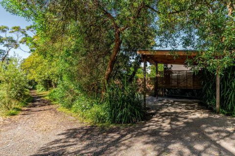 SUNSET BEACH SHACK On SURF - Melbourne Tourism 3