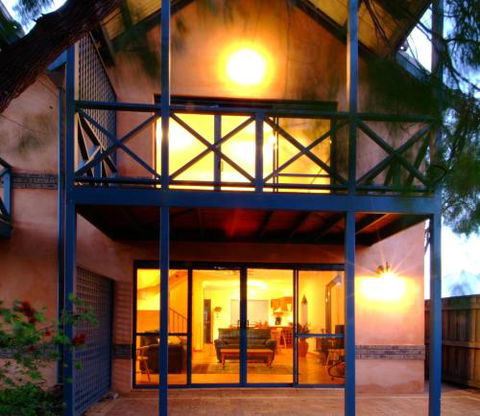 Beach Casa - Melbourne Tourism 1