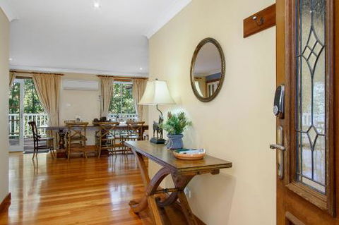 Hilldo Lovely Mountainside Accommodation - Melbourne Tourism 3