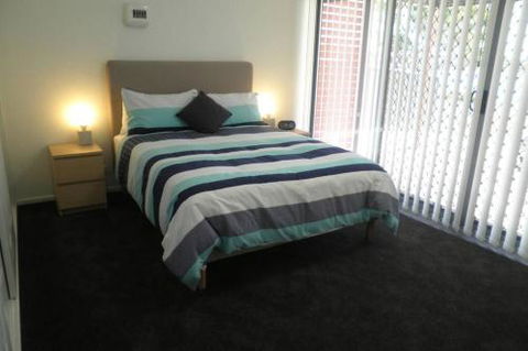 Almonta Apartments On The Water Front - Melbourne Tourism 3