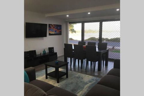 Almonta Apartments On The Water Front - Melbourne Tourism 2