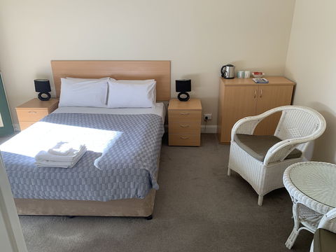 Settlers Hotel York - Melbourne Tourism 4