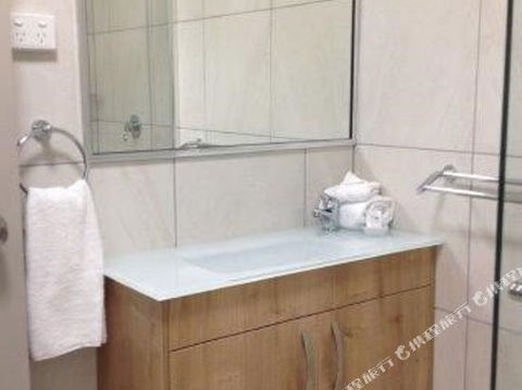 BEST WESTERN CASTLE LODGE MOTEL - Melbourne Tourism 3