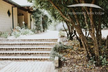 Peppermint Lane Lodge - Melbourne Tourism 6