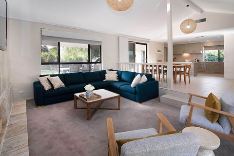Gifford Getaway - Melbourne Tourism 3