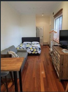 BUDGET Bourke St. Apartment - Melbourne Tourism 4