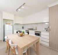Lakeview Apartment Suite 16 - Melbourne Tourism