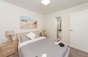 Lakeview Apartment Suite 16 - Melbourne Tourism 5