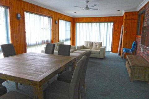 Kellys Getaway At Culburra Beach - Melbourne Tourism 3