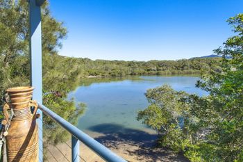 Spinnakers Loft 3 Bed Apartment - Melbourne Tourism 1