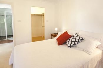 Spinnakers Loft 3 Bed Apartment - Melbourne Tourism 6