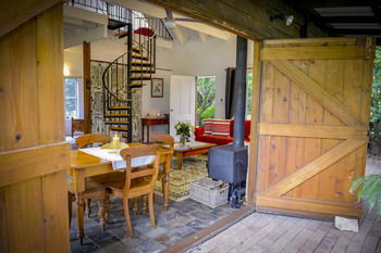 Arcadia Bed & Breakfast & Cottages - Melbourne Tourism 6