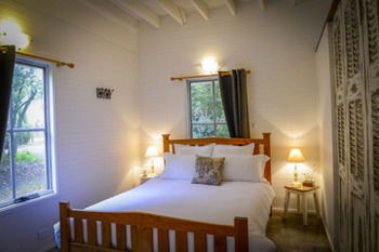 Arcadia Bed & Breakfast & Cottages - Melbourne Tourism 2