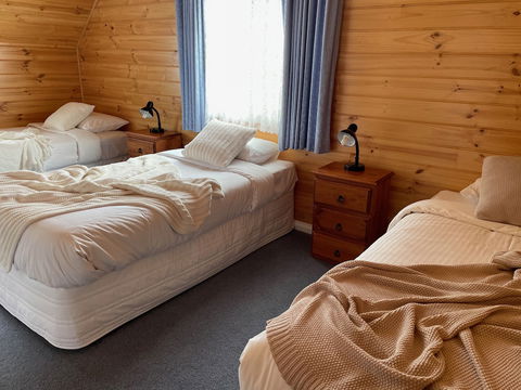 Dunes - Elegant Beach Villa With Huge Swim Spa - Melbourne Tourism 5