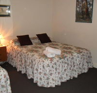 Aaron Cottage - Melbourne Tourism