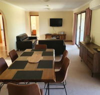 Annies Holiday Units - Melbourne Tourism