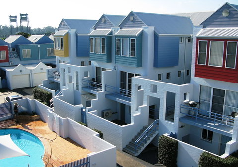 Bluedock Apartments - Melbourne Tourism 1