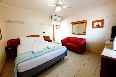 Ardeanal Motel West Wyalong - Melbourne Tourism 6
