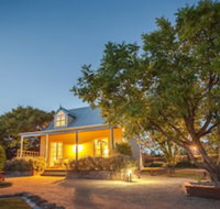 Vineyard Cottages - Melbourne Tourism