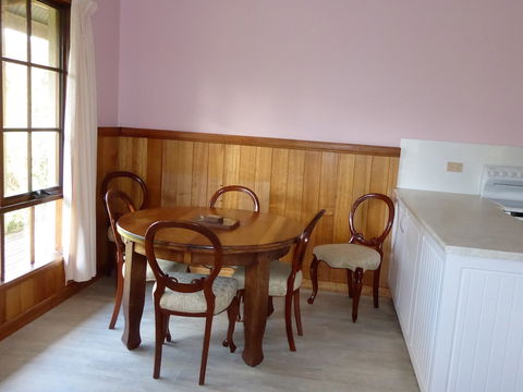 Platypus Park Country Retreat - Melbourne Tourism 5