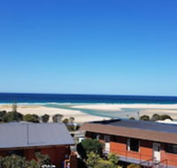 Blue Seas Holiday Villas - Melbourne Tourism