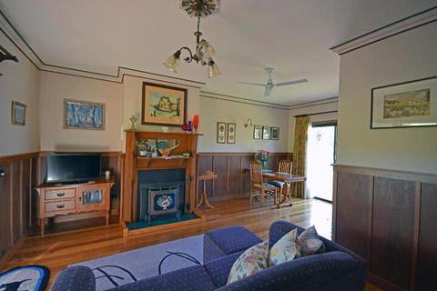 Araluen Park Cottages - Melbourne Tourism 7