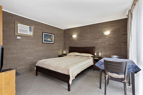 A1 Motels Port Fairy Motel And Apartments - Melbourne Tourism 4